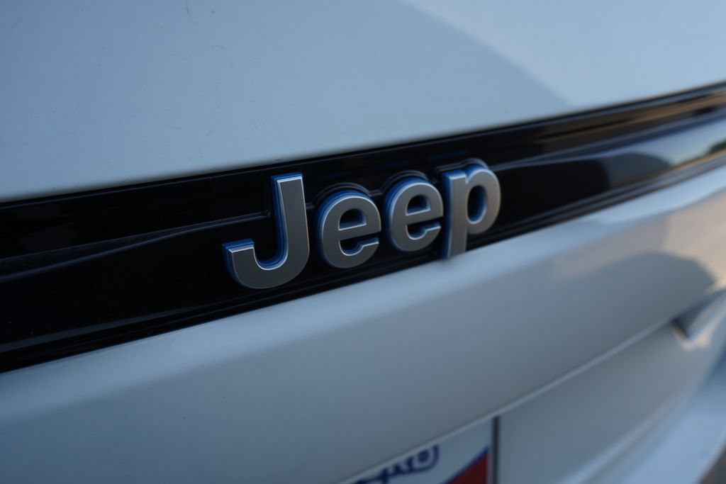 Used 2024 Jeep Grand Cherokee Limited 4xe AWD/4WD image 5
