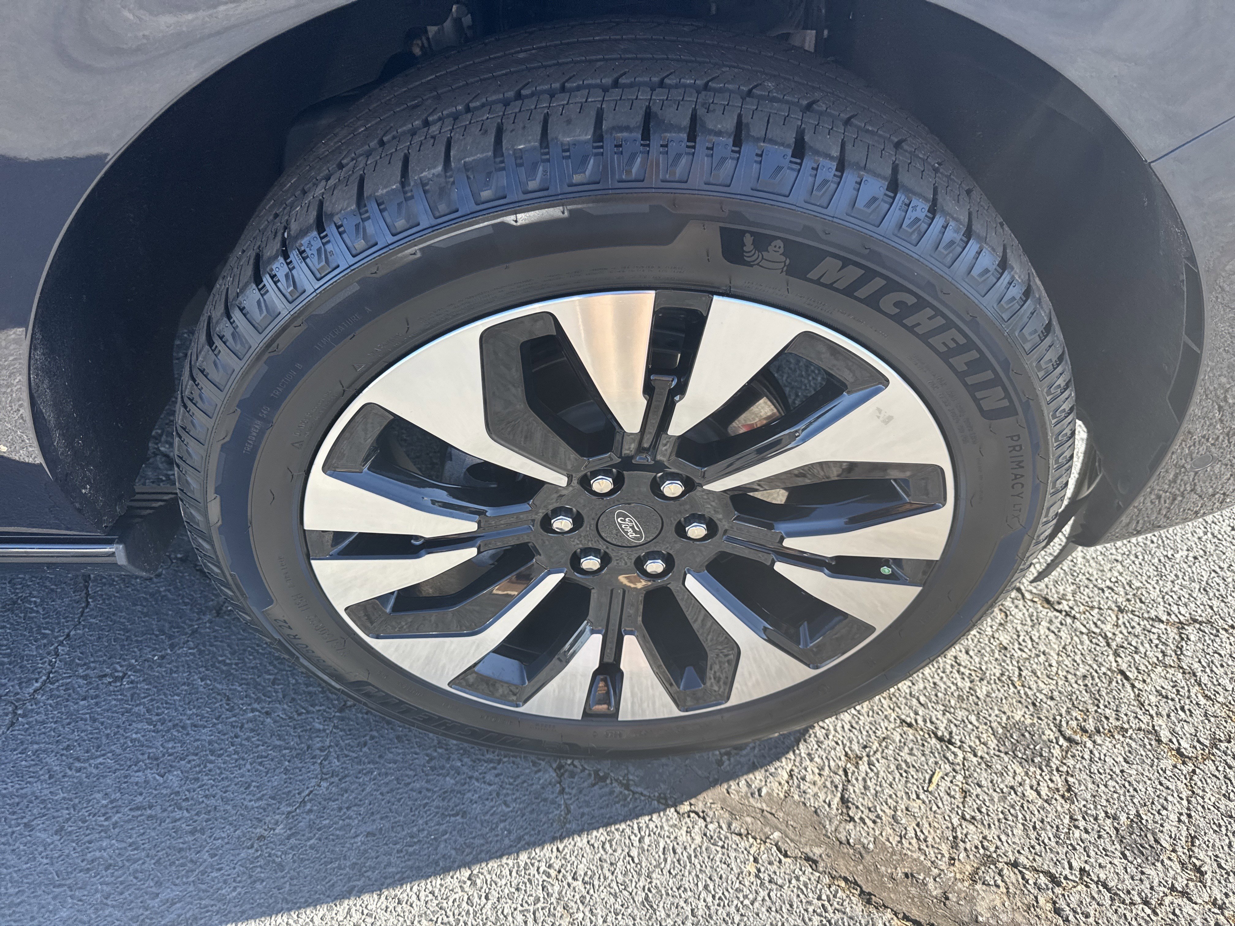 Certified 2025 Ford Expedition Platinum w/ Driver's Package image 12