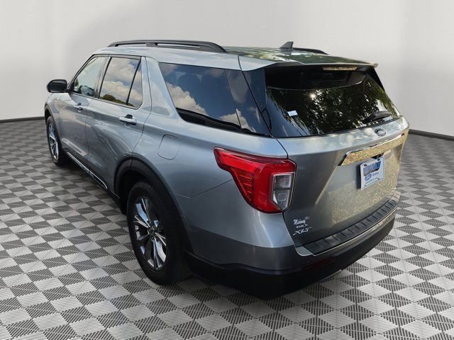 Certified 2023 Ford Explorer XLT w/ Equipment Group 202A RWD image 2
