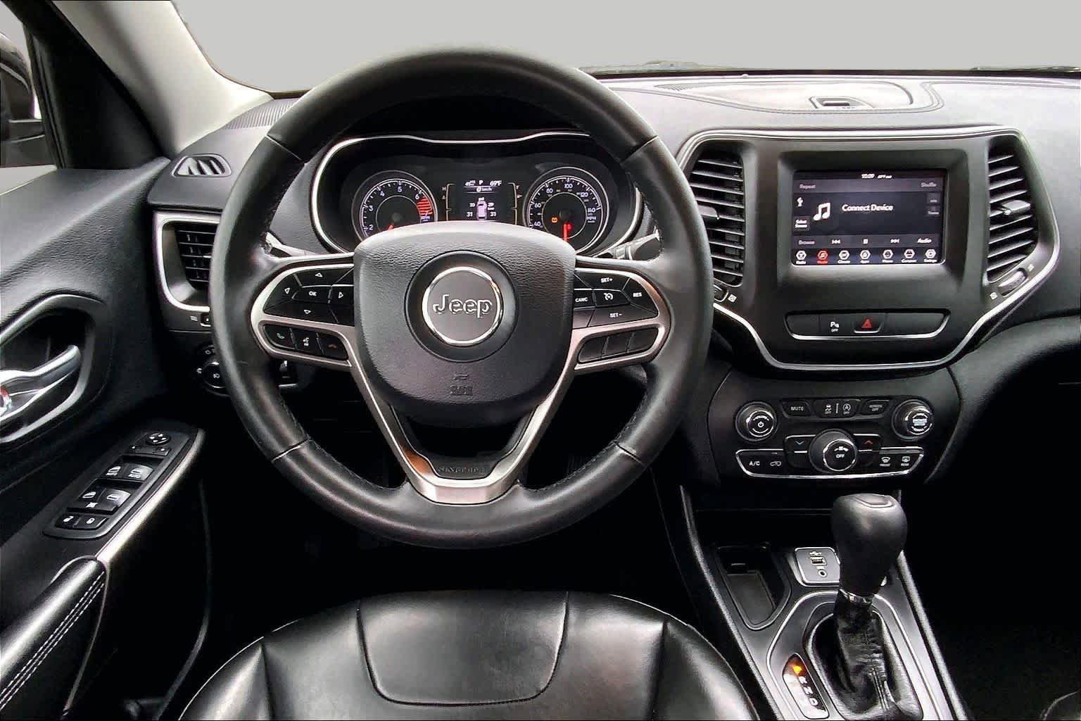 Used 2020 Jeep Cherokee Latitude Plus FWD image 6