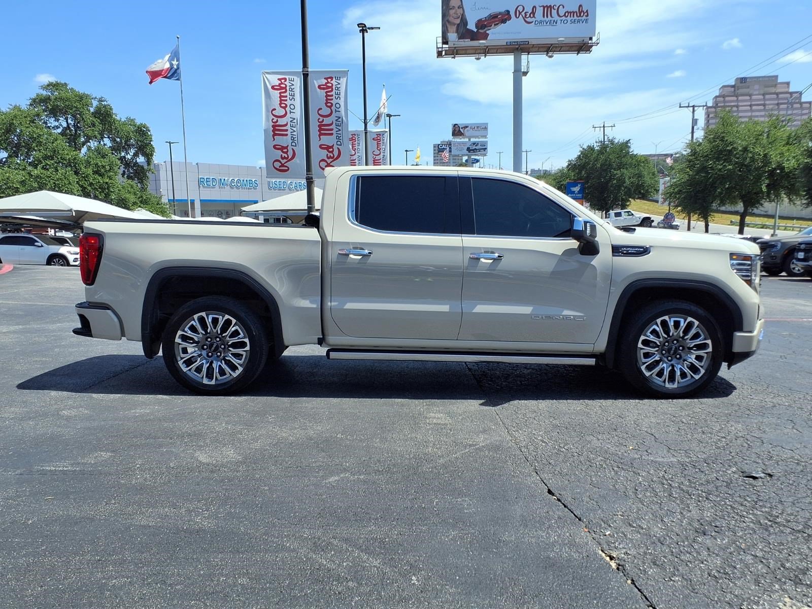 Used 2026 GMC Sierra 1500 Denali Ultimate AWD/4WD image 5