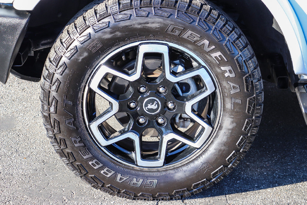 Certified 2025 Ford Bronco Outer Banks AWD/4WD image 15