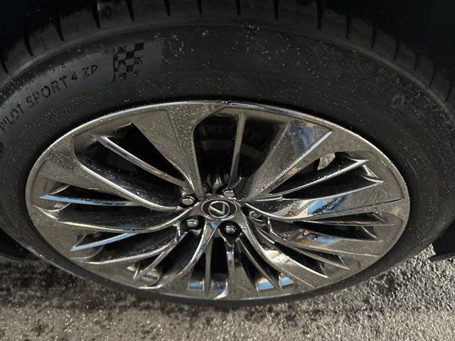 Used 2019 Lexus LS 500 w/ Interior Upgrade Package RWD image 12