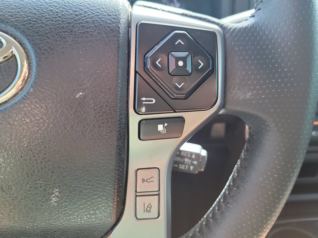 Used 2022 Toyota 4Runner SR5 RWD image 26