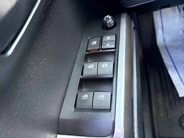 Used 2023 Toyota Tacoma SR5 AWD/4WD image 17