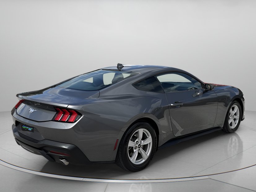 Certified 2024 Ford Mustang Coupe RWD image 3