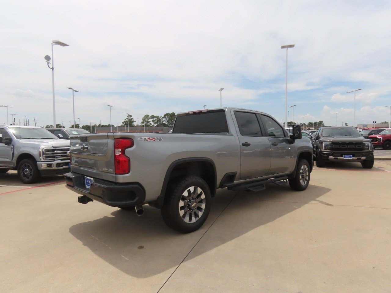 Used 2024 Chevrolet Silverado 2500 Custom w/ Custom Value Package AWD/4WD image 11