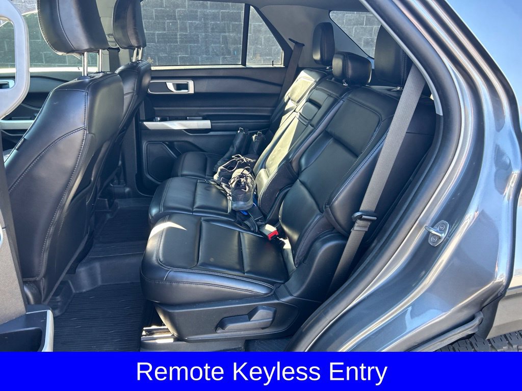 Certified 2021 Ford Explorer XLT w/ Equipment Group 202A AWD/4WD image 8