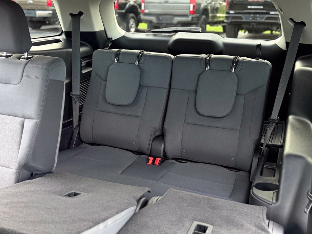Certified 2025 Ford Explorer Active AWD/4WD image 21
