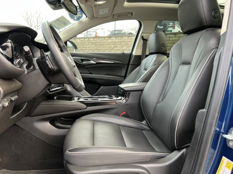 Used 2022 Buick Envision Essence w/ Technology Package I image 10