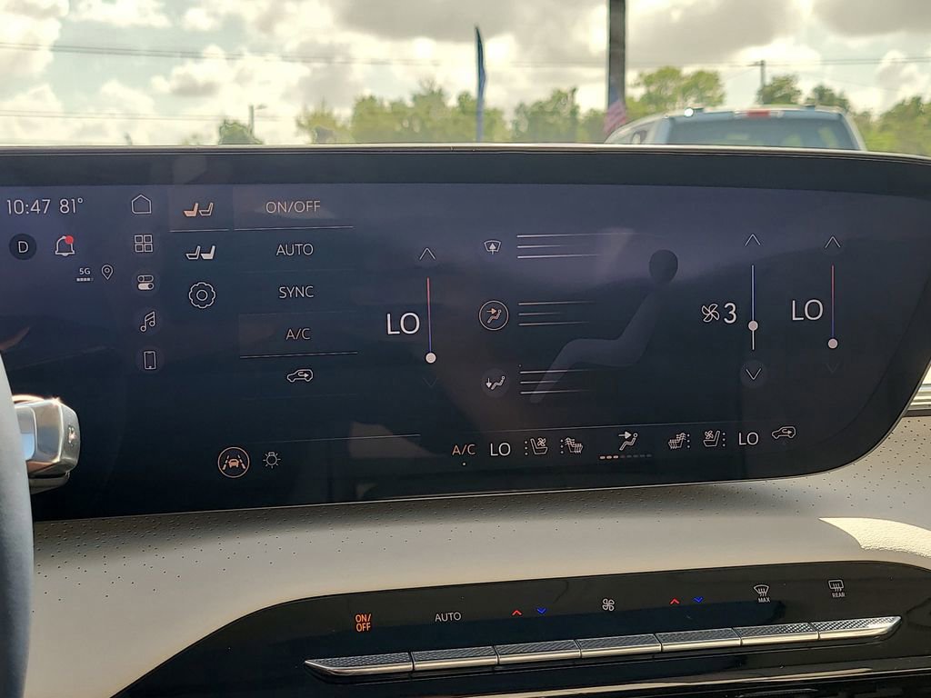 Used 2026 Buick Enclave Avenir w/ Super Cruise Package FWD image 24