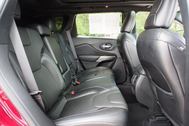 Used 2021 Jeep Cherokee Latitude Lux 80th Anniv w/ Quick Order Package 26U 80TH AWD/4WD image 13