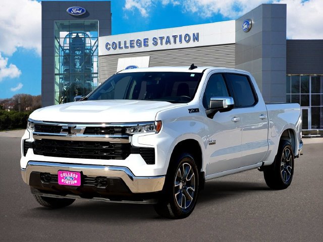 Used 2023 Chevrolet Silverado 1500 LT w/ Texas Edition Plus AWD/4WD image 2