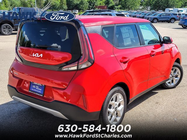 Used 2024 Kia Soul LX w/ Option Group 015 FWD image 7