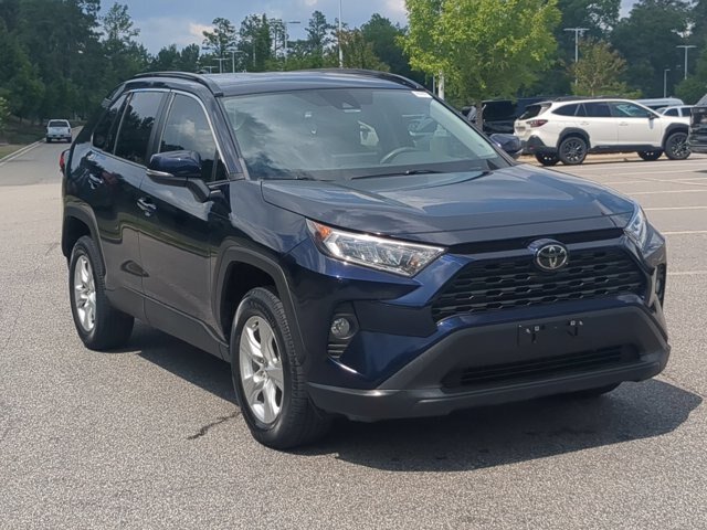 Used 2021 Toyota RAV4 XLE FWD image 2
