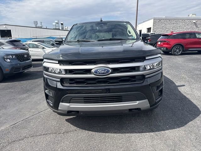 Certified 2022 Ford Expedition XLT AWD/4WD image 2