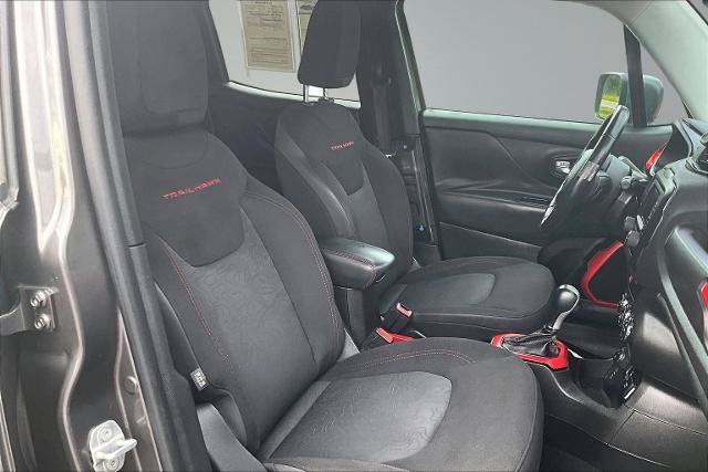 Used 2017 Jeep Renegade Trailhawk w/ Safety & Security Group AWD/4WD image 7