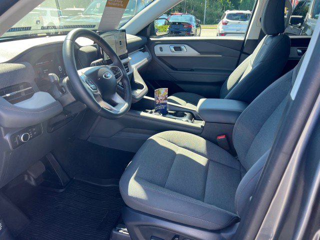 Certified 2025 Ford Explorer Active image 8