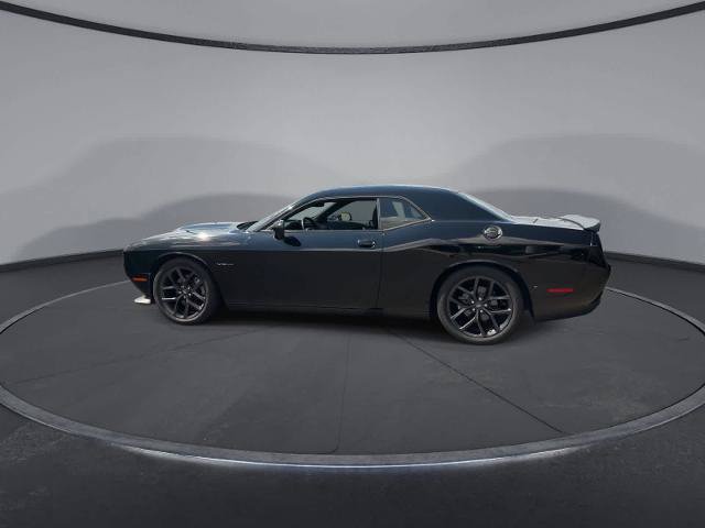 Used 2022 Dodge Challenger R/T w/ Blacktop Package RWD image 5