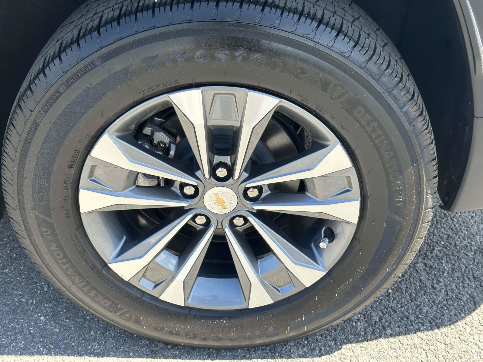 Used 2026 Chevrolet Equinox LT w/ Safety and Technology Package FWD image 29