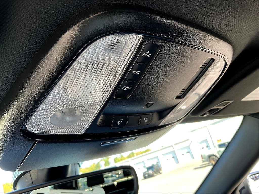 Used 2021 Dodge Durango GT w/ Blacktop Package AWD/4WD image 14