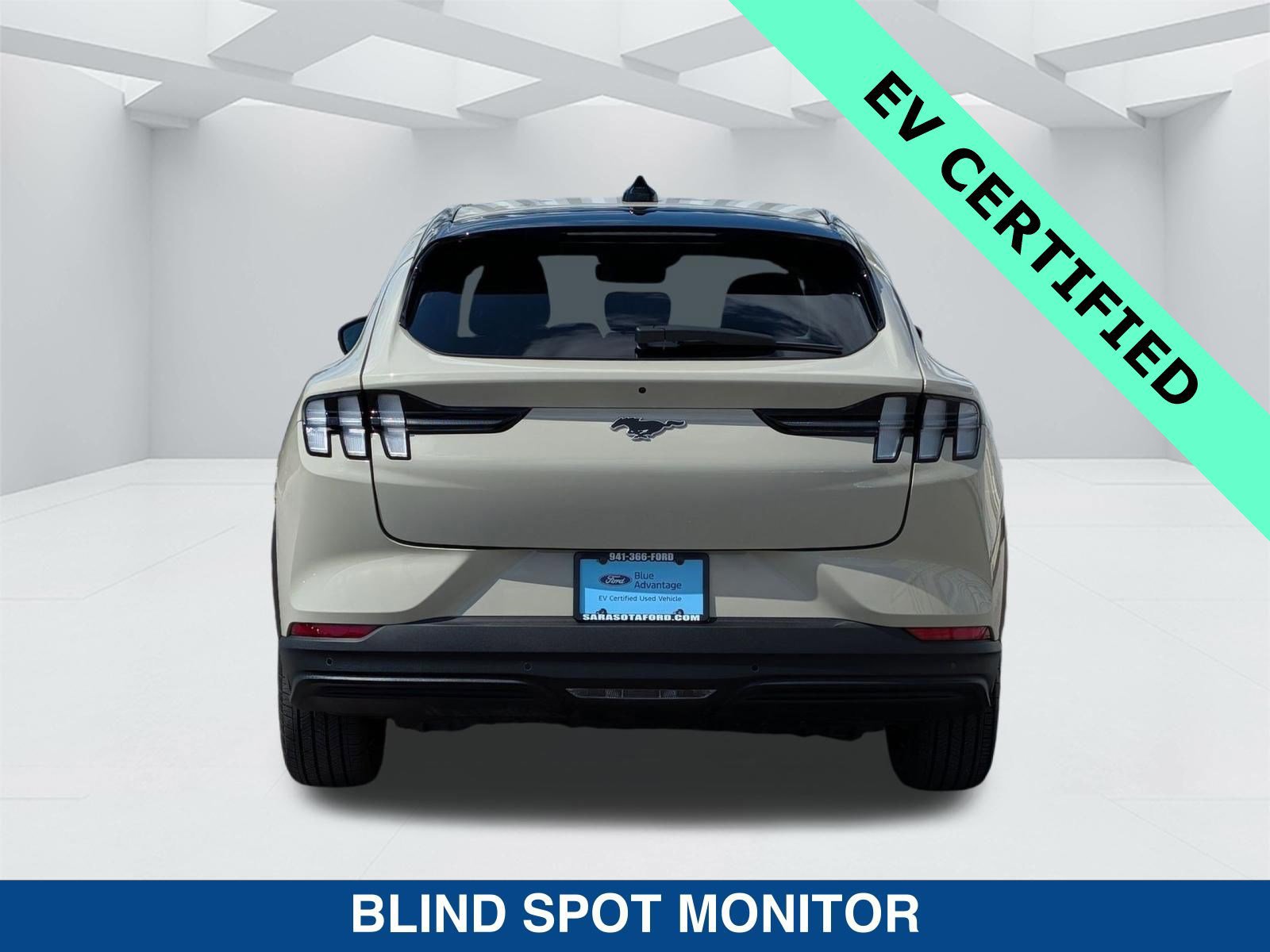 Certified 2025 Ford Mustang Mach-E Select w/ Comfort Package Lite image 4