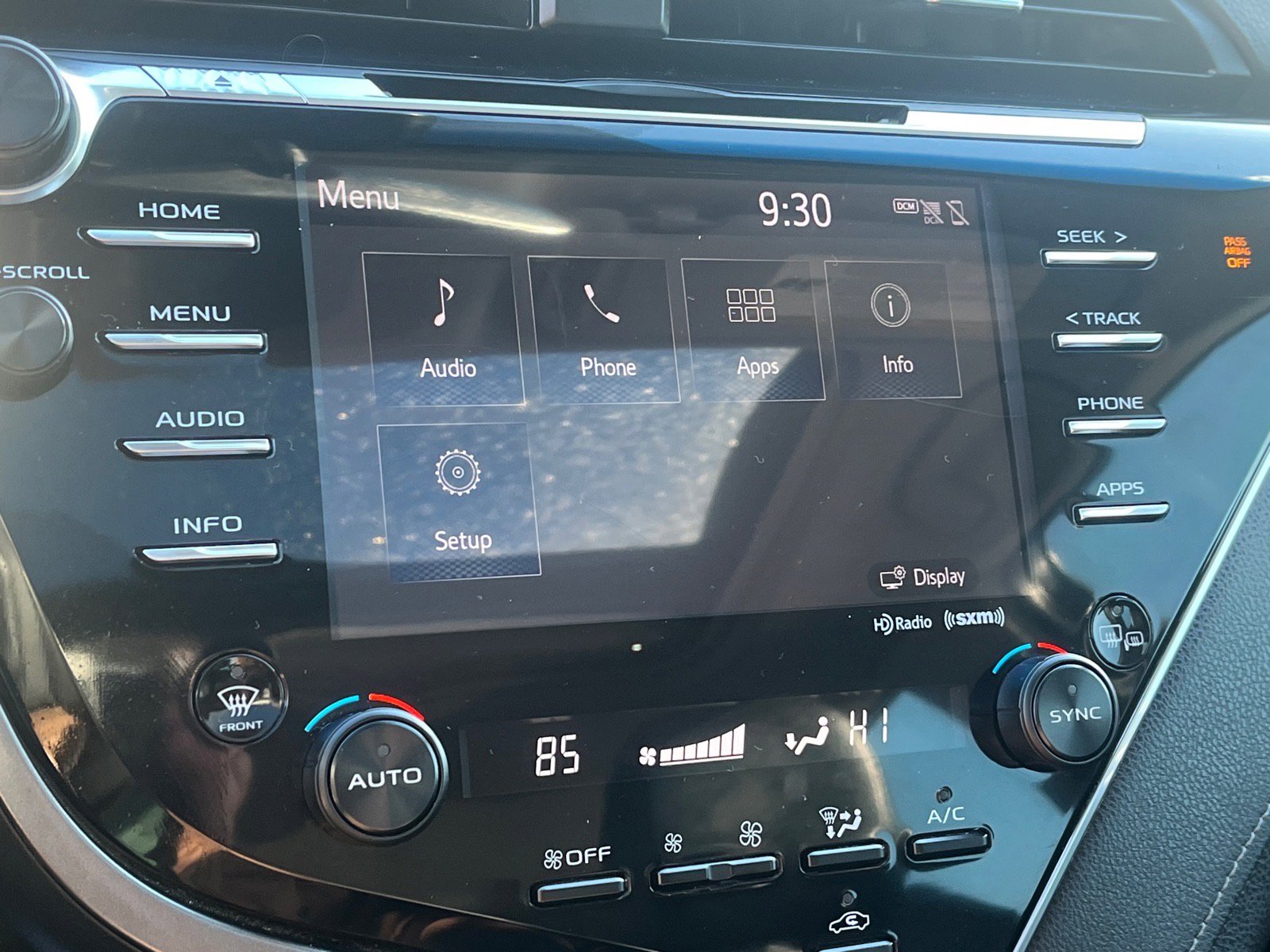 Used 2018 Toyota Camry SE image 12