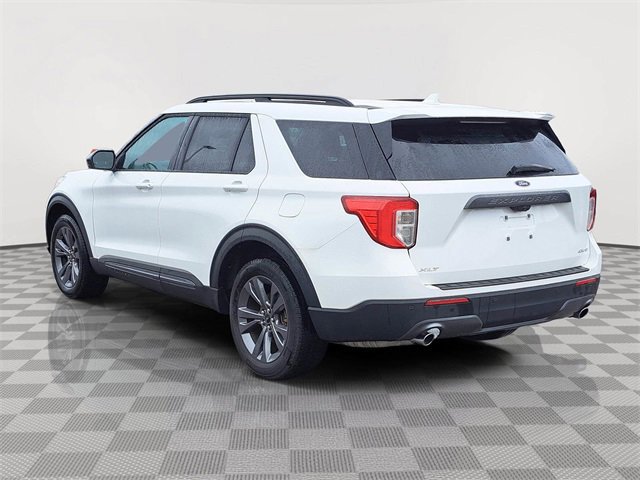 Certified 2023 Ford Explorer XLT w/ Equipment Group 202A image 3