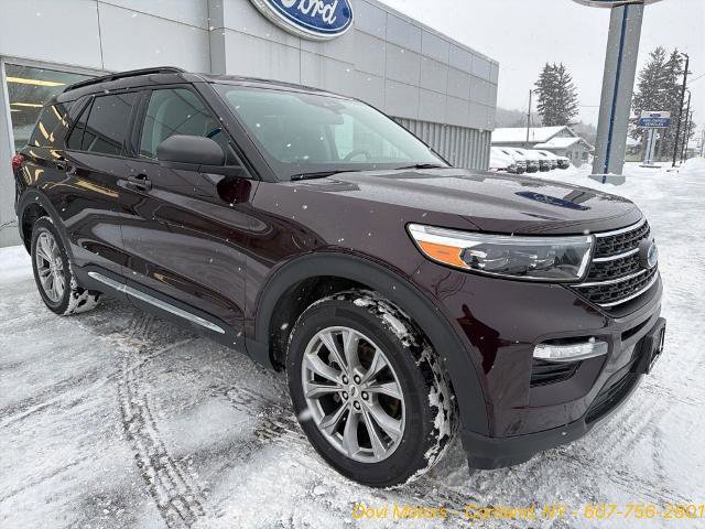 Certified 2022 Ford Explorer XLT w/ Equipment Group 202A image 4