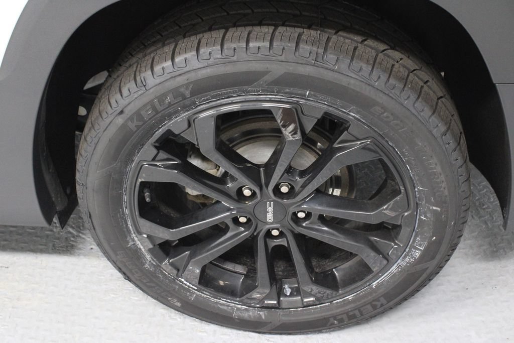 Used 2020 GMC Terrain SLE w/ Elevation Edition FWD image 19