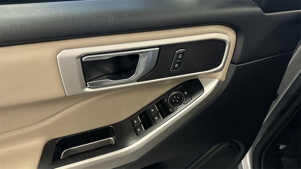 Certified 2022 Ford Explorer XLT image 14