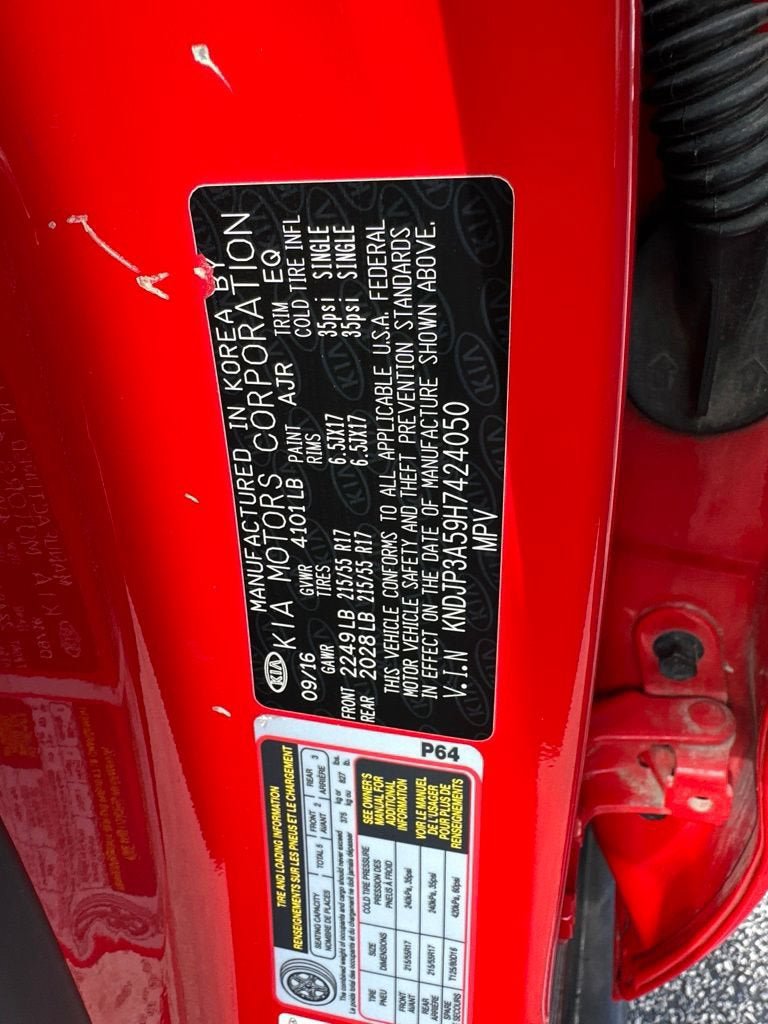 Used 2017 Kia Soul + FWD image 20