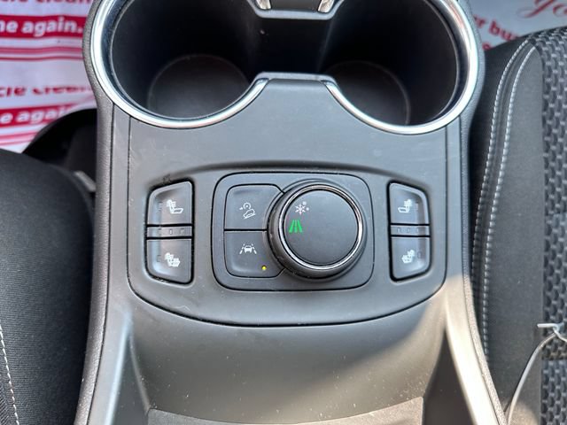 Used 2022 GMC Terrain SLE w/ Driver Convenience Package FWD image 16