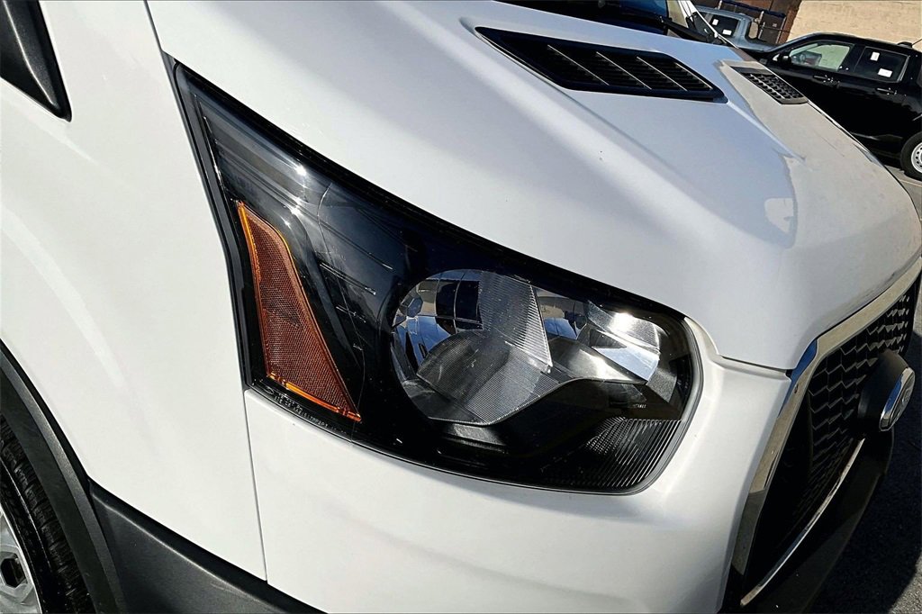 Certified 2023 Ford Transit 250 Low Roof w/ Exterior Upgrade Package image 25