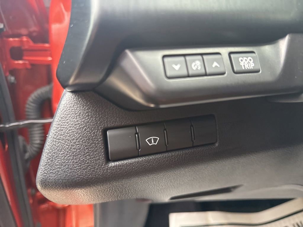 Used 2019 Lexus UX 200 image 19