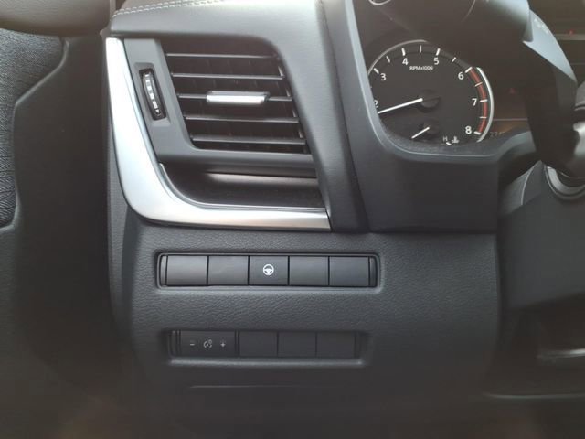 Used 2023 Nissan Rogue SV image 21