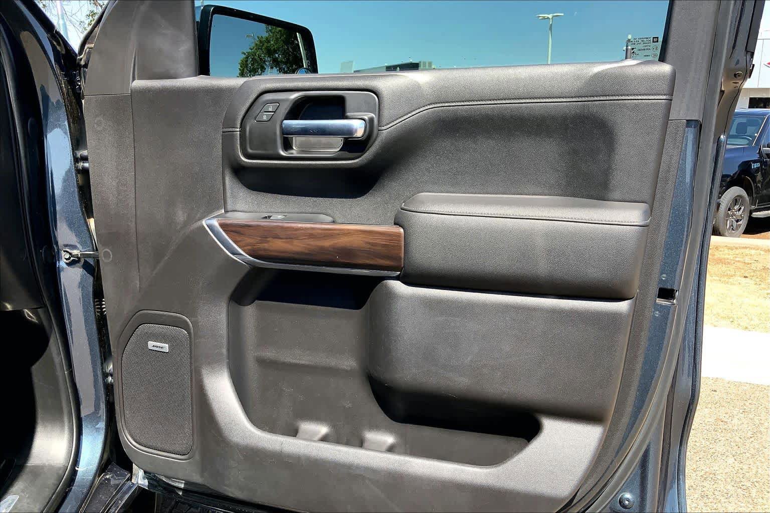 Used 2019 GMC Sierra 1500 SLT w/ SLT Premium Plus Package AWD/4WD image 23