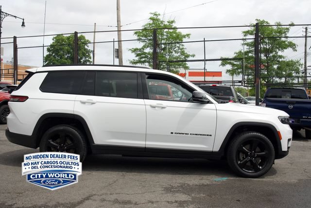 Used 2021 Jeep Grand Cherokee L Laredo AWD/4WD image 2