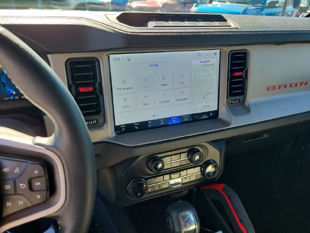 Certified 2026 Ford Bronco Outer Banks w/ Sasquatch Package AWD/4WD image 14