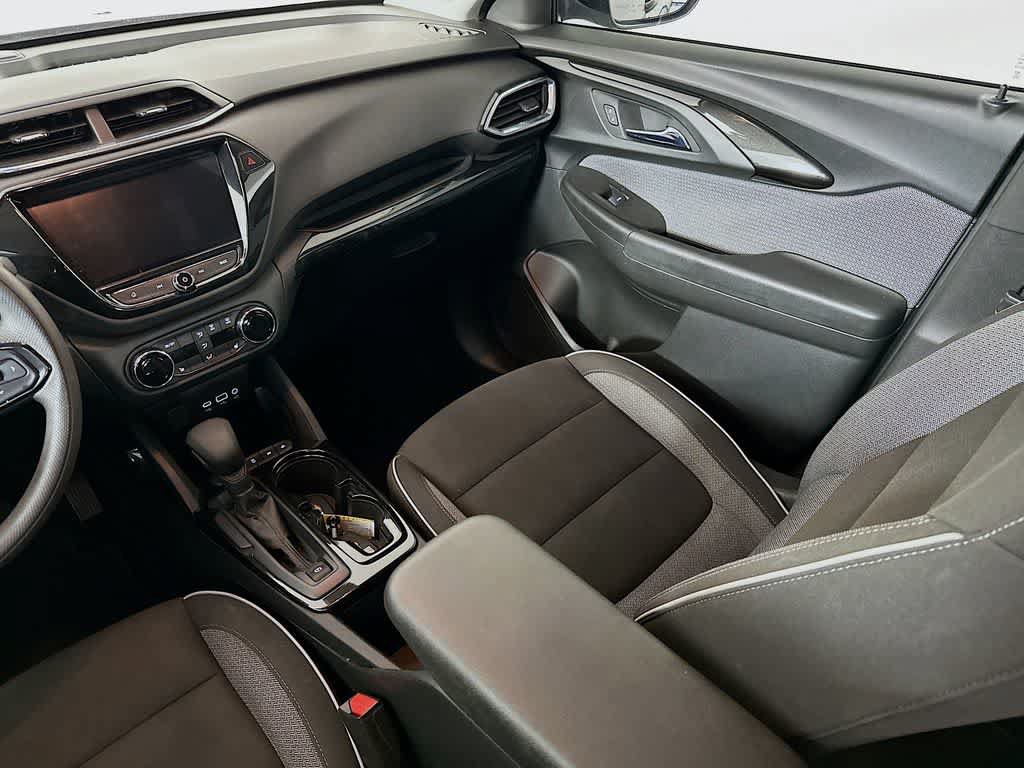 Used 2023 Chevrolet TrailBlazer LT w/ Convenience Package FWD image 11
