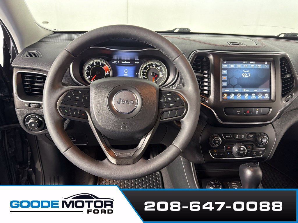Used 2021 Jeep Cherokee Trailhawk AWD/4WD image 12