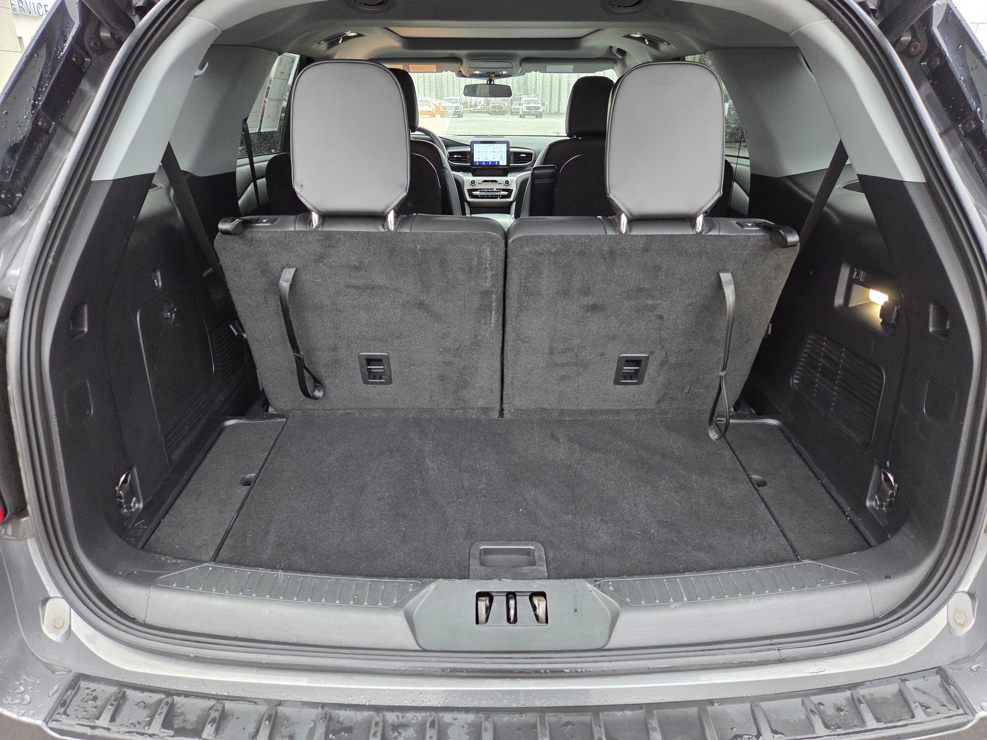 Certified 2022 Ford Explorer XLT w/ Equipment Group 202A AWD/4WD image 12