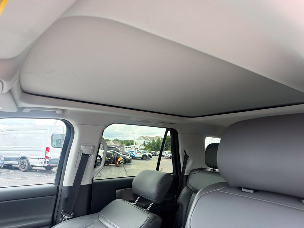 Certified 2026 Ford Expedition Active AWD/4WD image 30