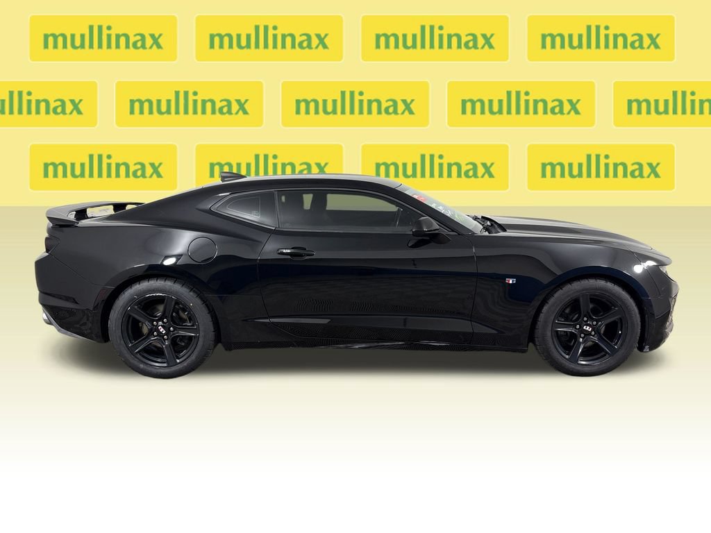 Used 2019 Chevrolet Camaro LT RWD image 2