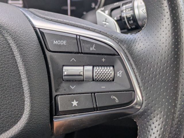 Used 2025 Genesis G70 2.5T RWD image 25