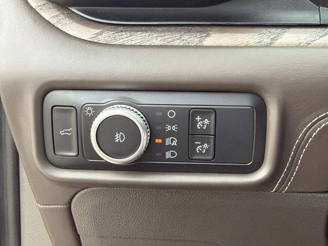Certified 2021 Ford Explorer Platinum w/ Equipment Group 601A AWD/4WD image 32