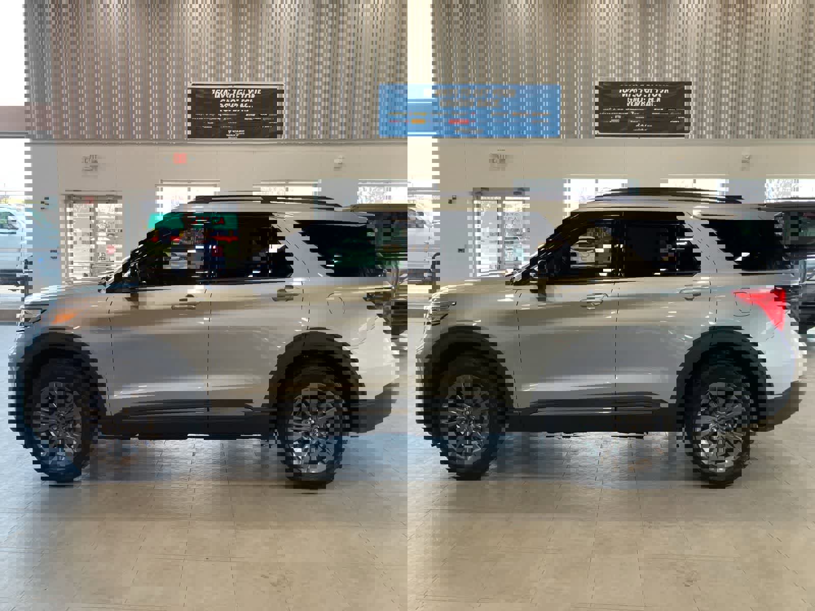 Certified 2023 Ford Explorer XLT w/ Equipment Group 202A image 2