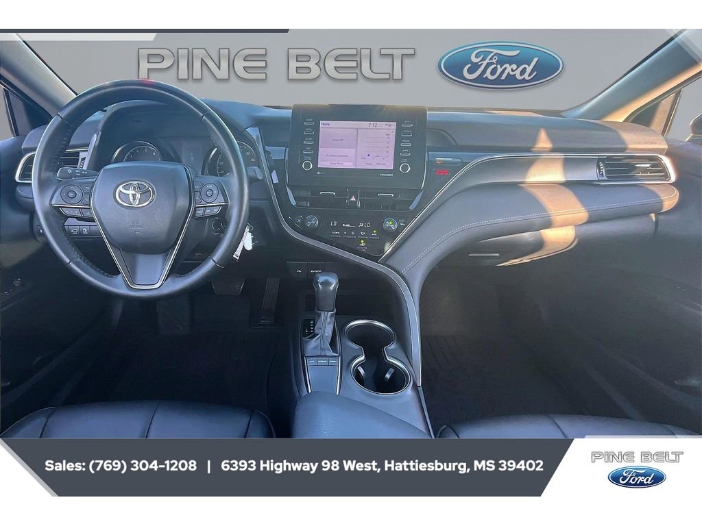 Used 2022 Toyota Camry SE FWD image 13