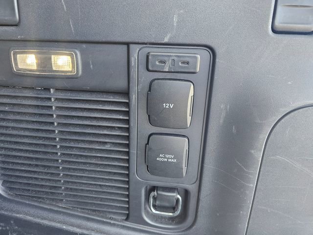 Certified 2025 Ford Expedition Active AWD/4WD image 33
