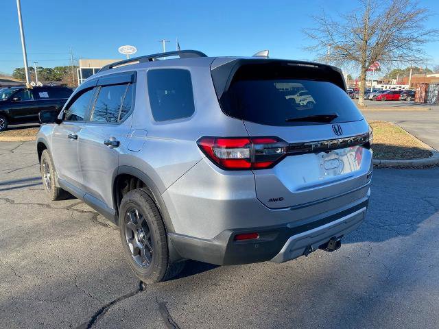 Used 2025 Honda Pilot TrailSport image 3